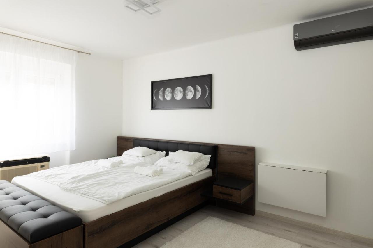 Smart Square With Free Parking Apartment Debrecen Exterior photo